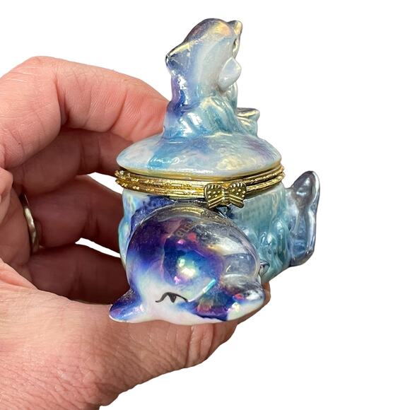 Vintage Dolphin Trinket Box Iridescent Glazed Hinged Beach Florida Nautical Sea - Picture 2 of 16